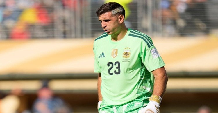 Martinez raises doubts over Argentina future after World Cup