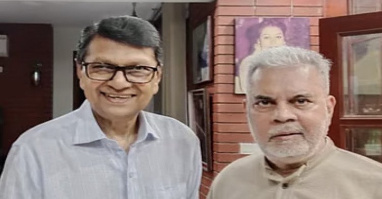 Alamgir visits ailing Ilias Kanchan, recalls memories