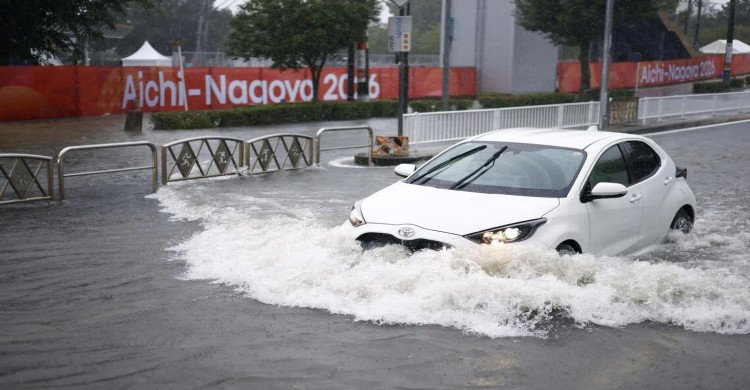 Record rain forces Asian Games athletes to evacuate accommodation