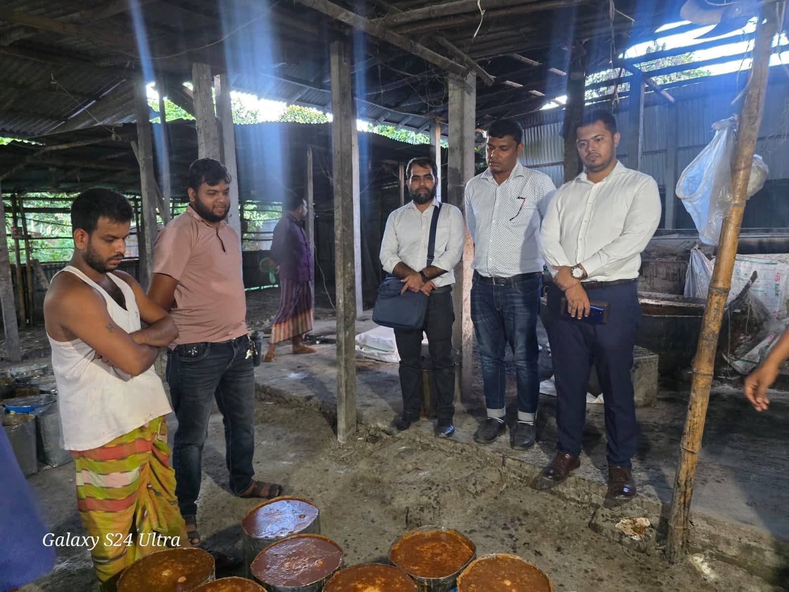 Adulterated Jaggery Production Continues Unchecked in Mithapukur, Rangpur