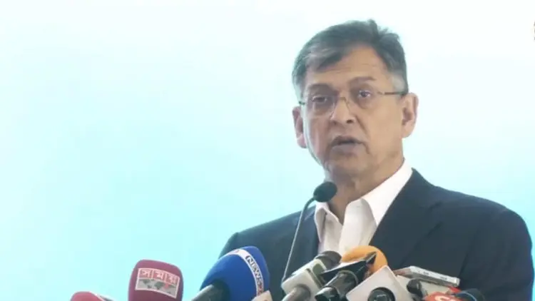 Home Minister Directs Police Intelligence to Hunt Down Banned Awami League Accomplices