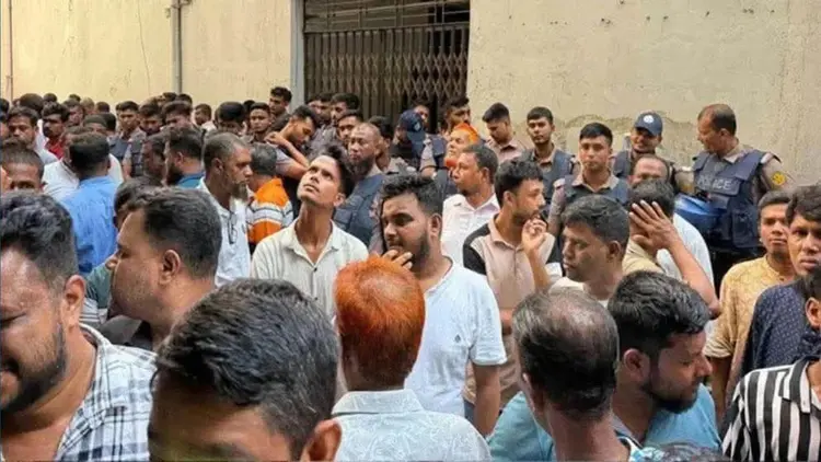 DMP Detains Over 50 Suspects Following Raid on Secret Meeting at JSD Headquarters in GPO Square