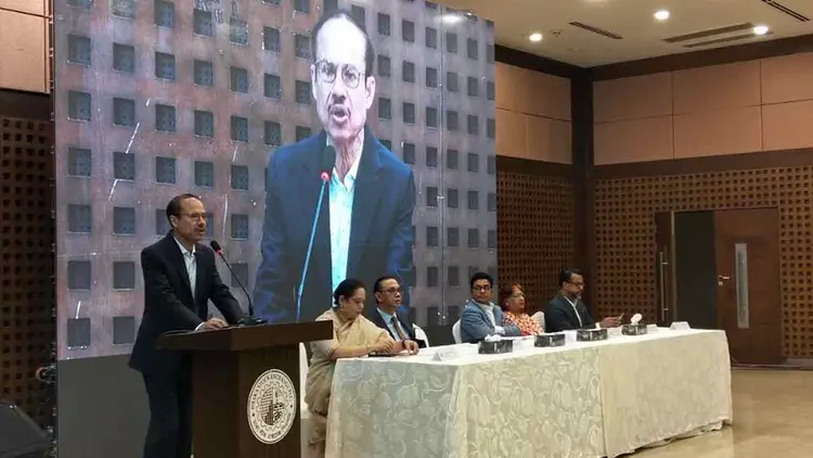 Brokerage Malpractices Severely Damage Investor Trust, Says DSE Chairman