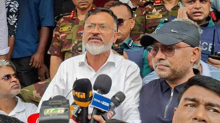 DNCC Administrator Vows Unbroken Sidewalk Eviction Drives Following Mirpur-10 Hawker Violence