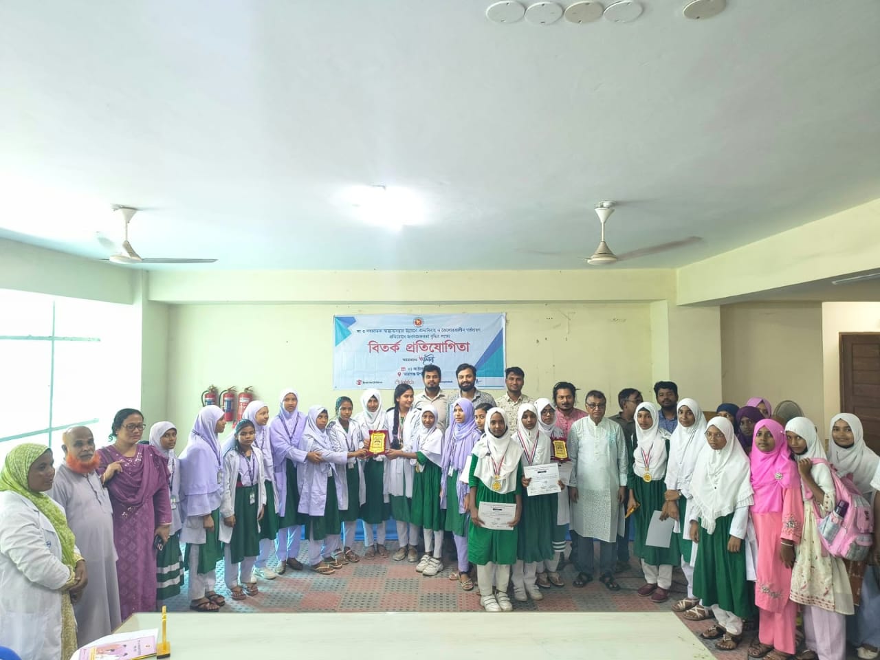 School Debate Competition Held in Taraganj to Prevent Child Marriage