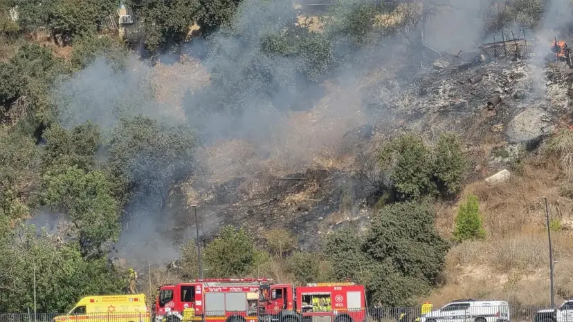 Instructional Light Aircraft Crashes Near Kafr Qara in Israel, Leaving 1 Dead and 1 Injured