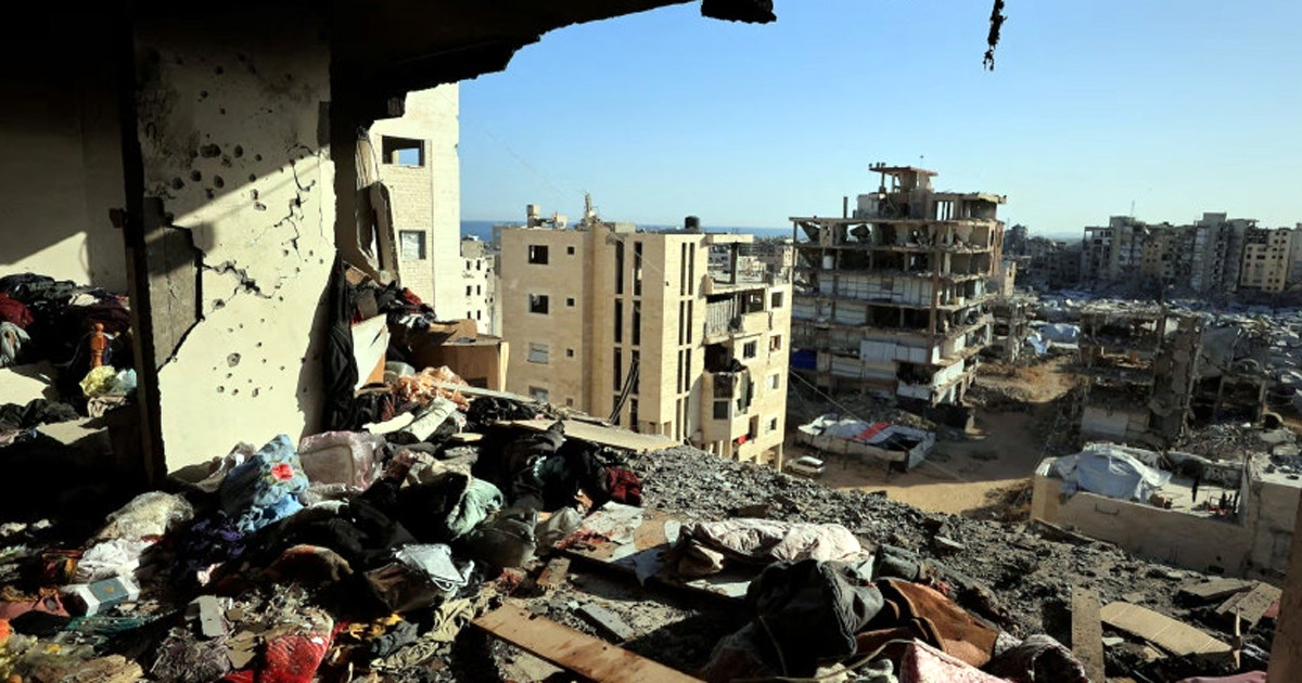 Five Palestinians Killed in Early Morning Israeli Air Strike on Gaza Apartment Building