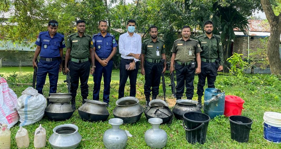 Huge quantity of brewed liquor and equipment recovered in Puthia, destroyed in public
