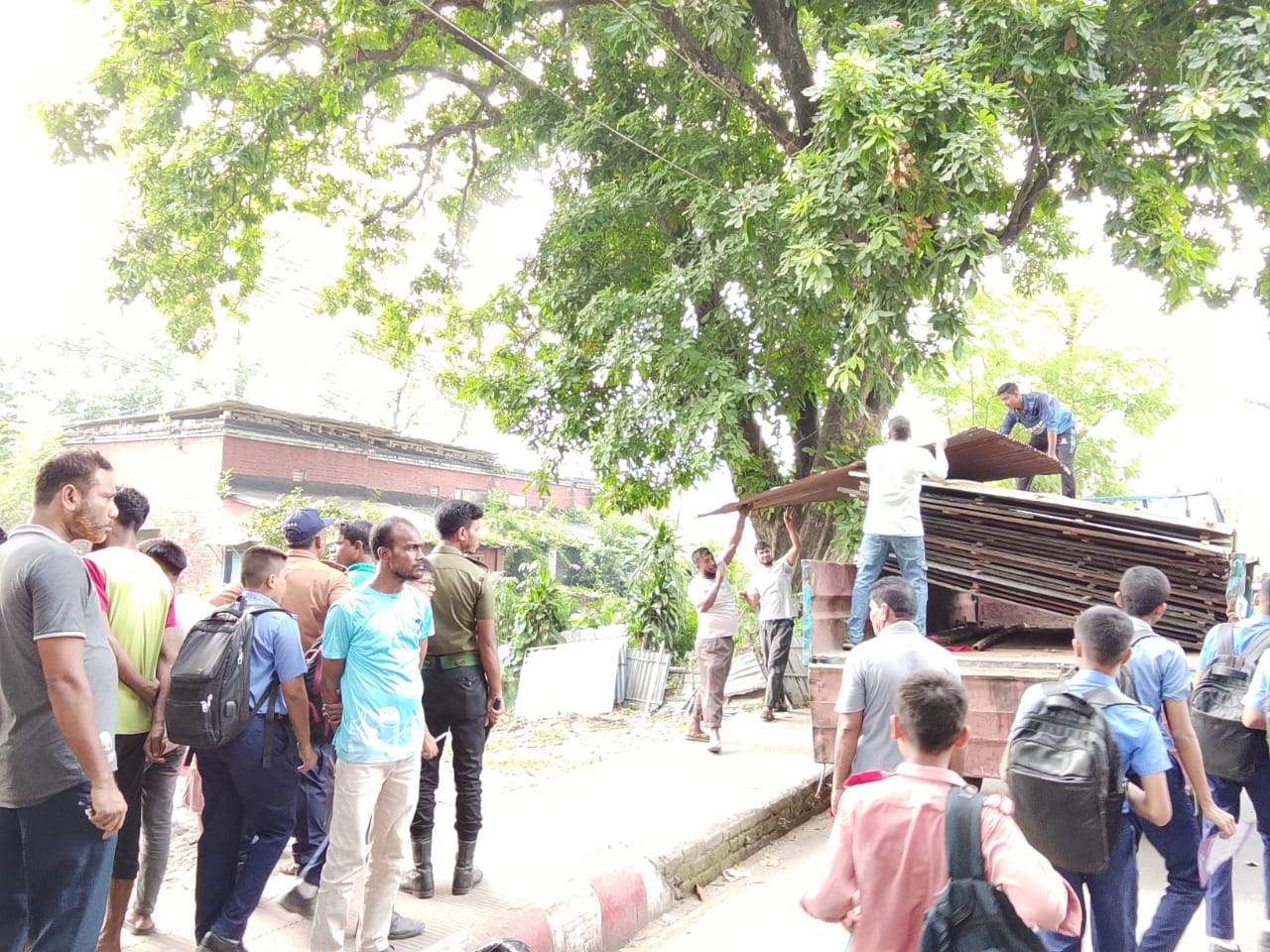 Attempt to seize railway bungalow and 1 acre of land in Saidpur thwarted