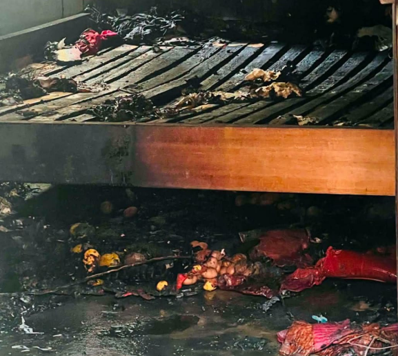 Terrible fire at residential colony in Kaliakair; furniture of 8 rooms reduced to ashes