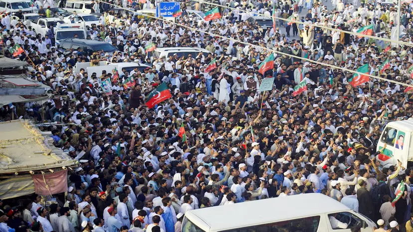 PTI Supporters Launch Mass Long March to Islamabad Demanding Release of Imran Khan