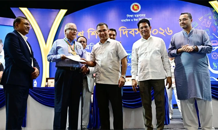 Govt honours 102 eminent teachers on World Teachers’ Day
