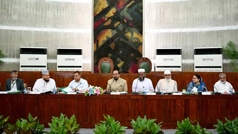 Parliamentary Committee Recommends Rooftop Solar Power Projects for Mosques Across Bangladesh
