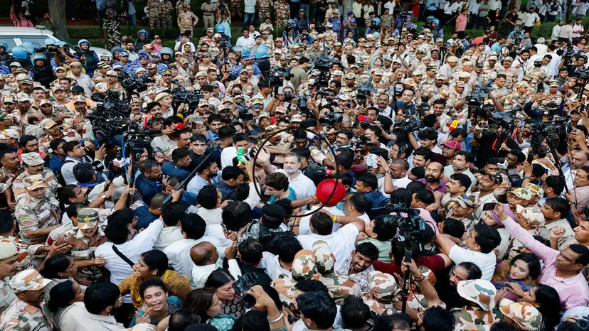Rahul and Priyanka Gandhi Detained in New Delhi for Second Consecutive Day Amid Opposition Protests Against CEC
