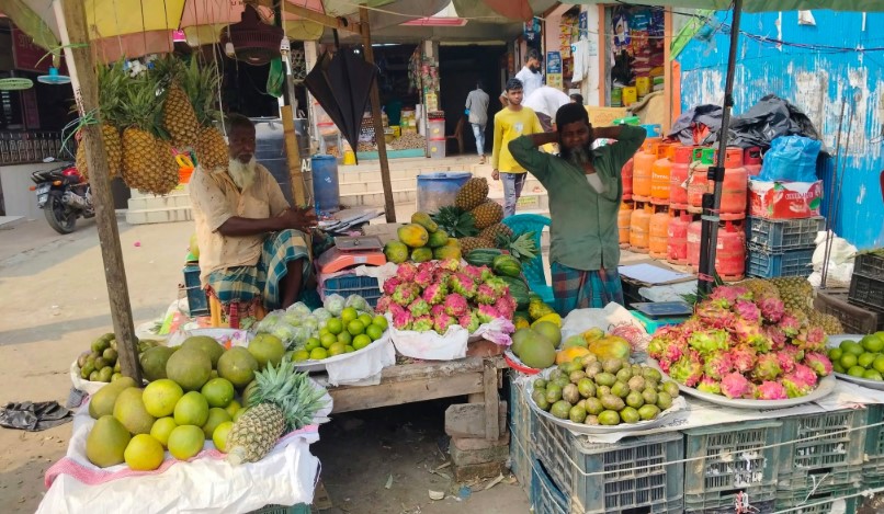 High Fruit Prices Leave Consumers Struggling in Amtali, Barguna