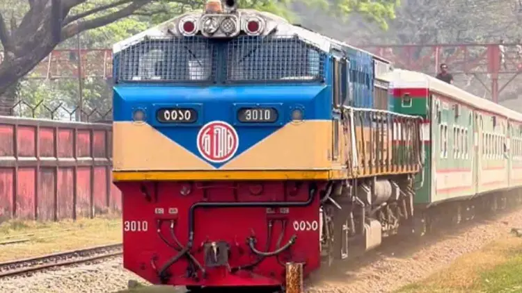 Dhaka-Chittagong Mohanagar Express Extended to Cox's Bazar Starting October 26; Stoppage at Kumira Scrapped