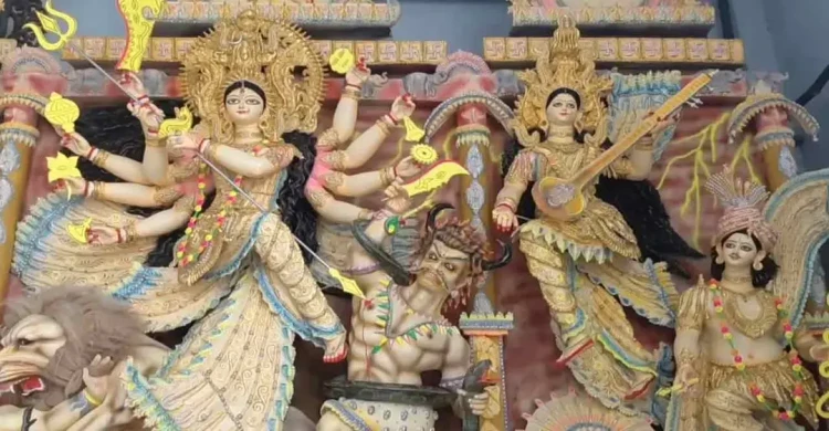 Sharadiya Durga Puja Begins Today with Maha Shashthi Adhibas; Record 33,851 Mandaps Across Nation