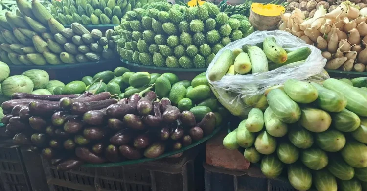 Papaya and Sweet Pumpkin Offer Only Relief in Dhaka Kitchen Markets as Early Winter Produce Drives Vegetable Prices High