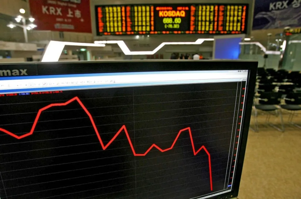 Asian stocks start week on back foot, tracking tech-led Wall St losses amid AI concerns