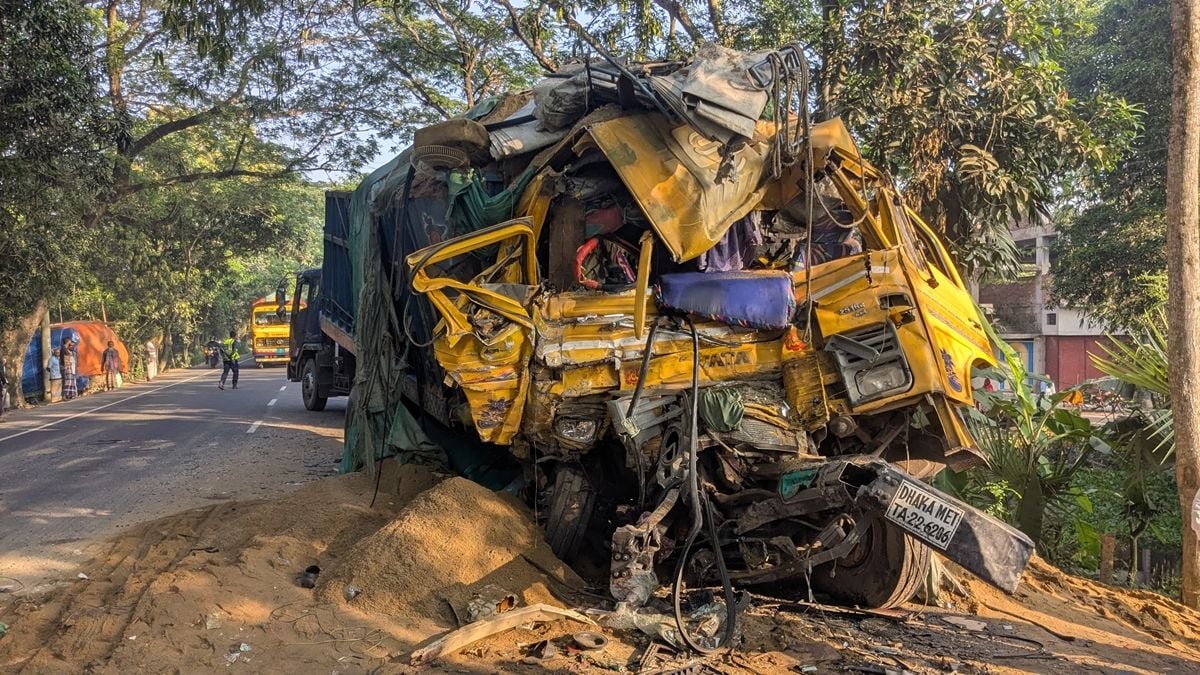 Death Toll Rises to 14 in Natore Bus-Truck Collision