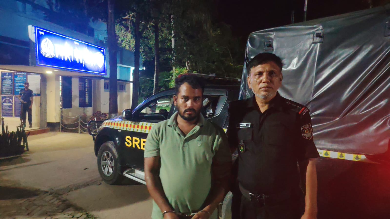 RAB-7 Conducts Drive on Marsa Bus in Chandanaish, Arrests Drug Peddler with 9,620 Yaba Tablets