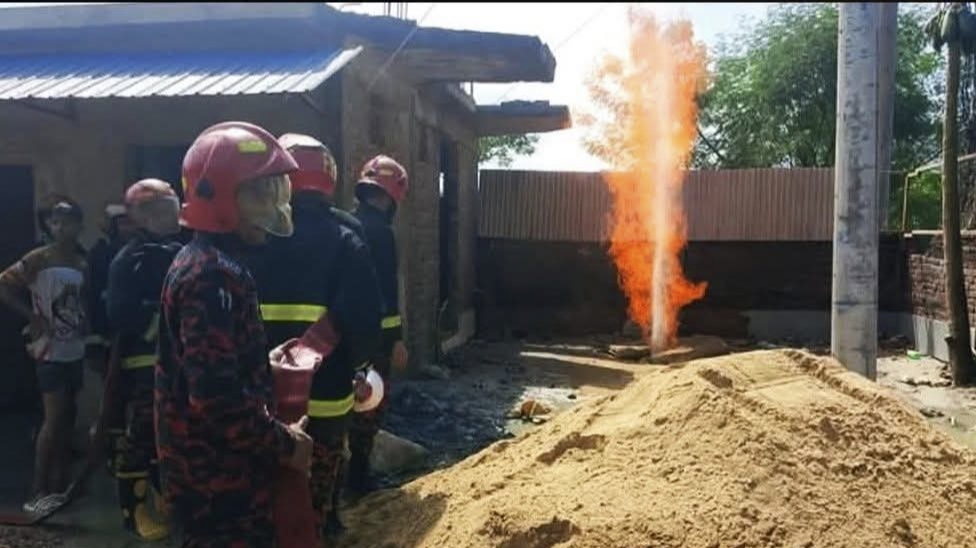 Uncontrolled Gas Fire in Inani Sparks Panic, Leaves 3,800 Families Without Electricity