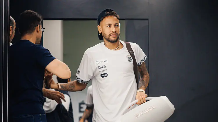 Neymar Handed 3-Match Suspension for Mouth-Covering Argument Under New 'Vinícius Jr Rule'