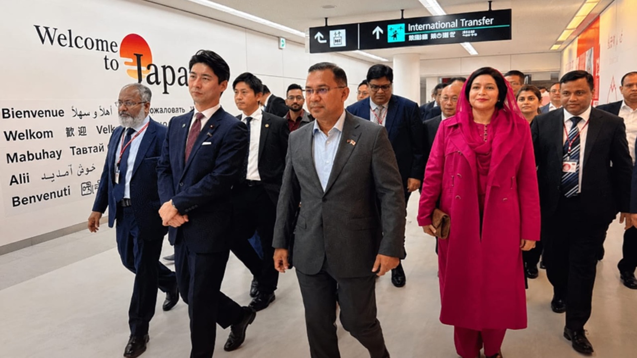Technical Glitch Delays PM Tarique Rahman's Biman Return Flight BG-377 From Japan