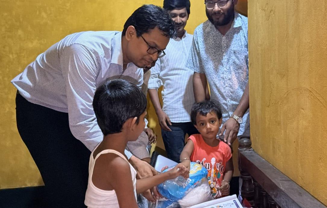 Not Just Day, UNO Md. Abdur Rahman Visits Homes at Night to Check on Students' Studies