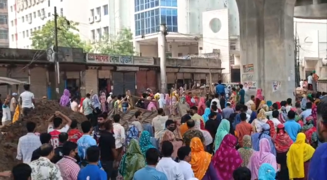 Ashulia Heats Up in Worker-Police Clashes: 26 Factories Shut Down